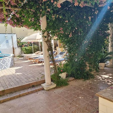 Villino Angela A Sant'Anna Apartment Boscotrecase ภายนอก รูปภาพ