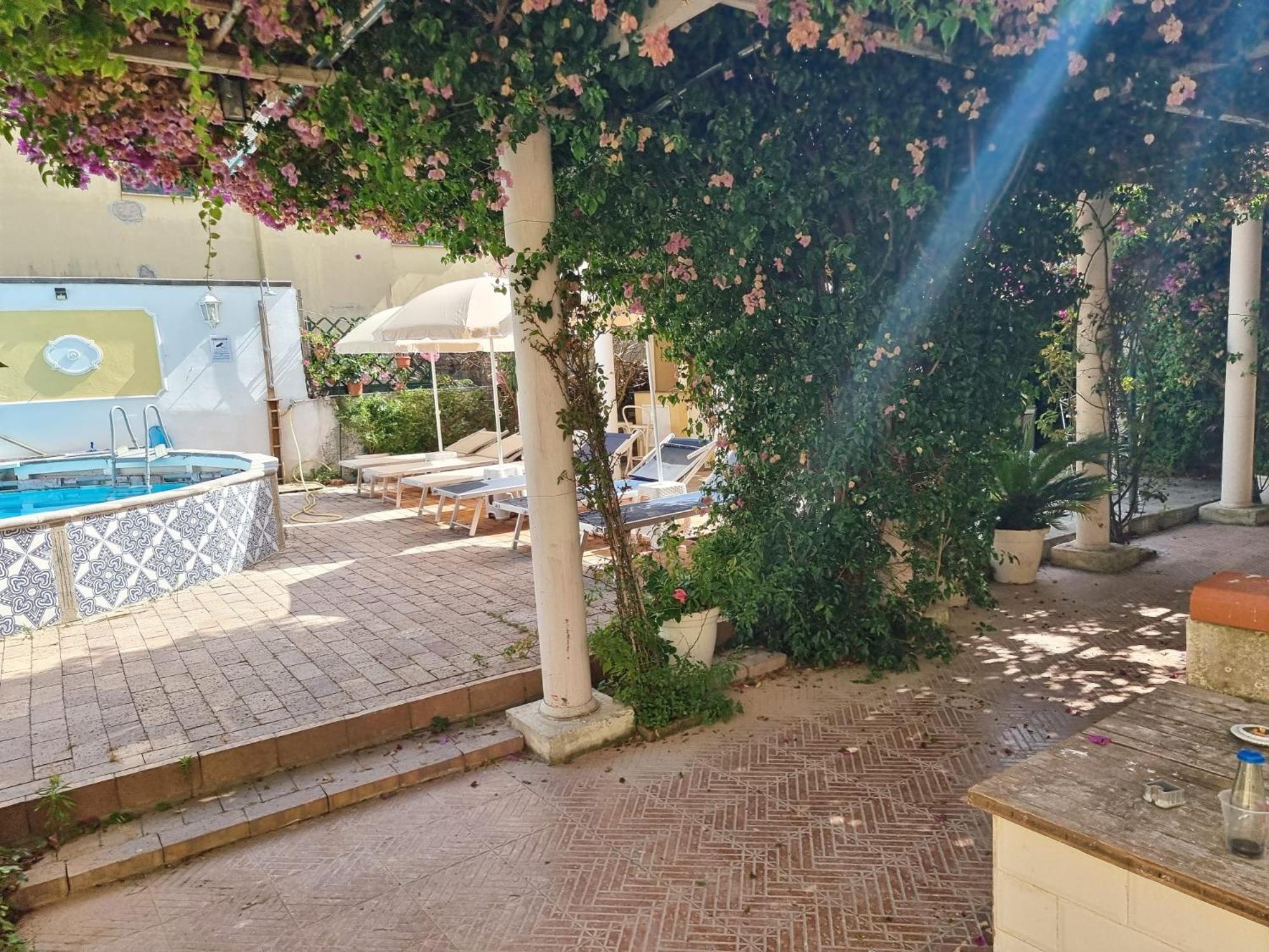 Villino Angela A Sant'Anna Apartment Boscotrecase ภายนอก รูปภาพ