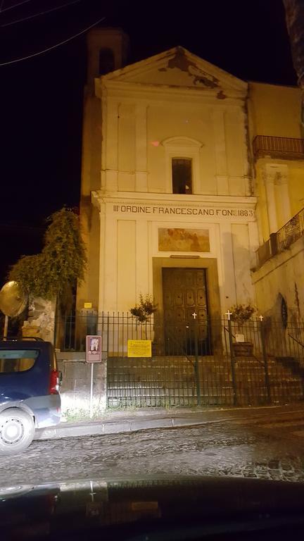 Villino Angela A Sant'Anna Apartment Boscotrecase ภายนอก รูปภาพ