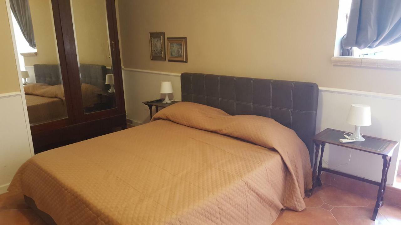 Villino Angela A Sant'Anna Apartment Boscotrecase ภายนอก รูปภาพ