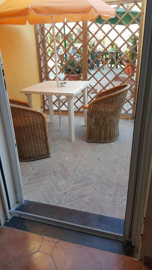 Villino Angela A Sant'Anna Apartment Boscotrecase ภายนอก รูปภาพ